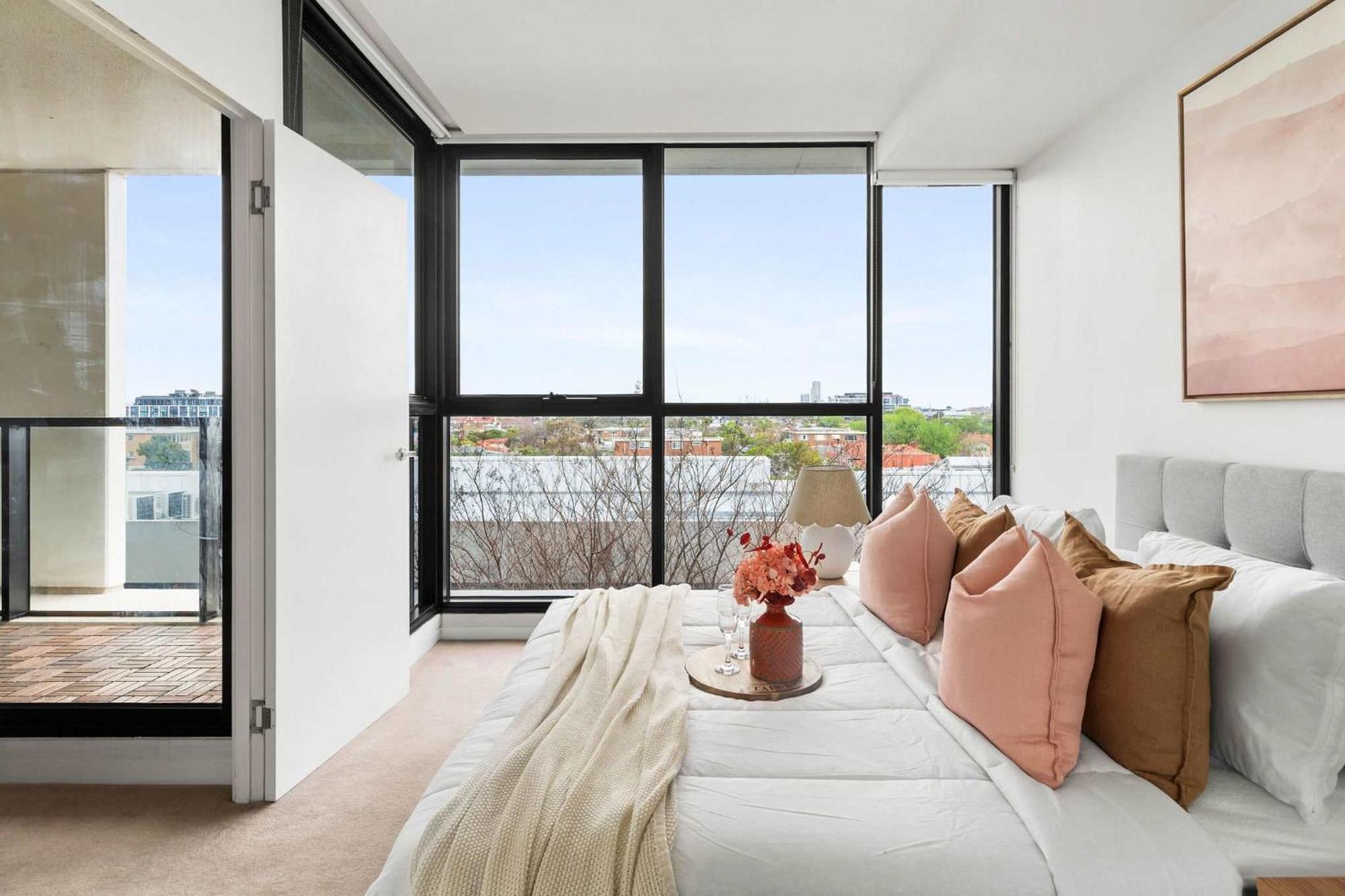 A Cozy 2br Next To The Yarra River