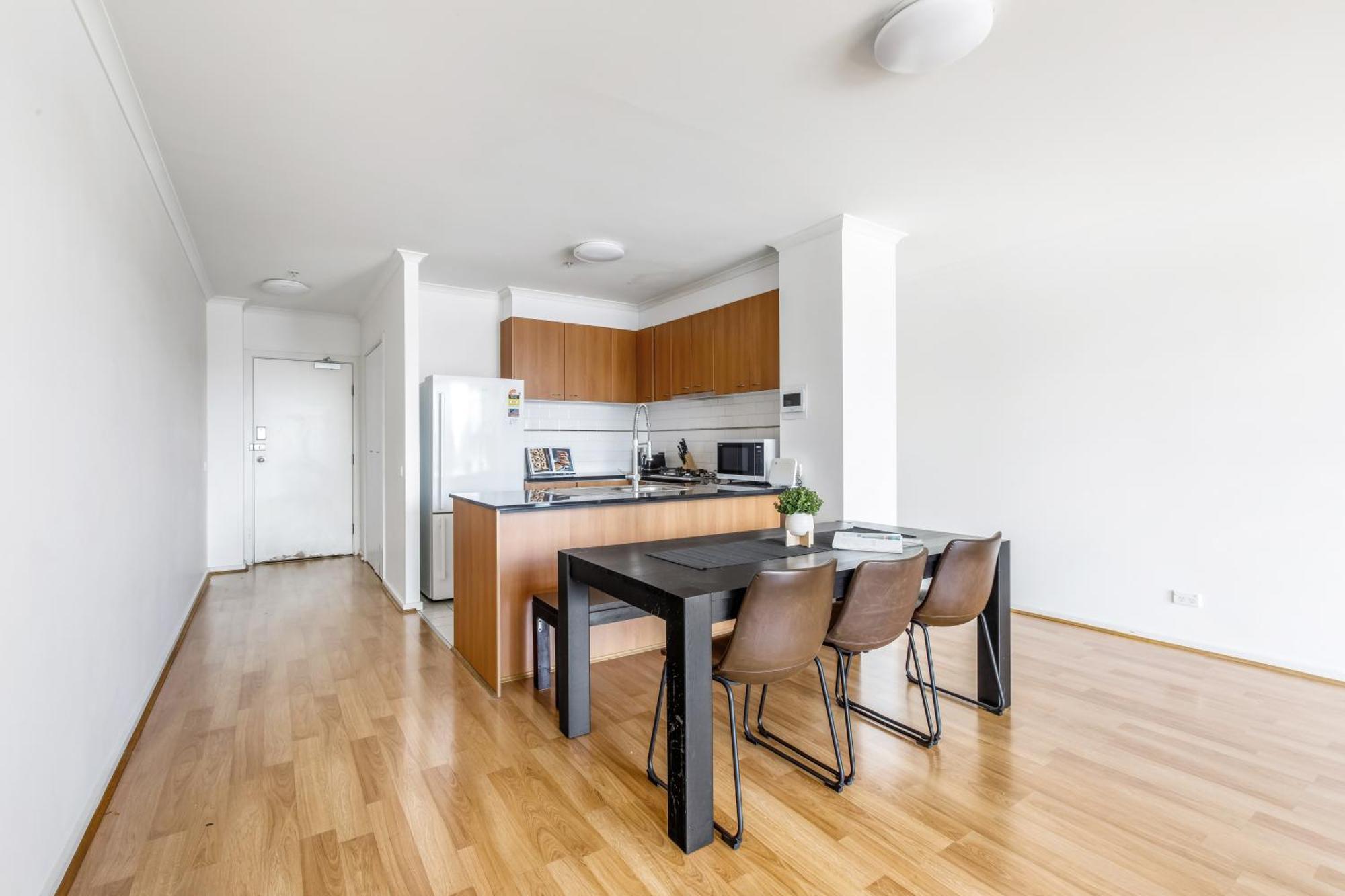 Modern Nomads Stunning & River View 3br With Carpark