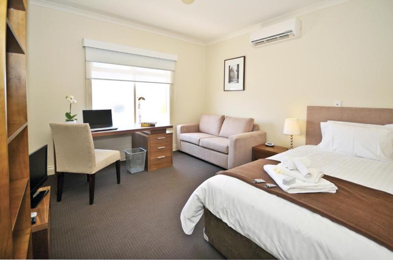 Guest house 4c- Executive In Premium Shared Melbourne