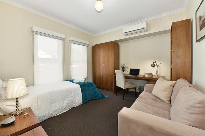 Guest house 4c- Executive In Premium Shared *