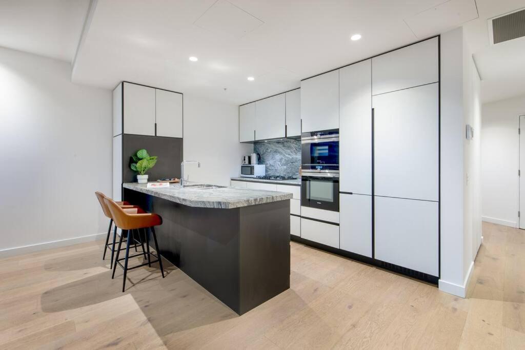 Apartment Harry-wsp Jawdropview 3b2b W Parking Near Skybus Melbourne