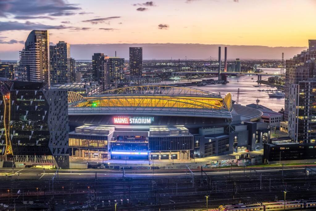 Harry-wsp Jawdropview 3b2b W Parking Near Skybus Apartment Melbourne