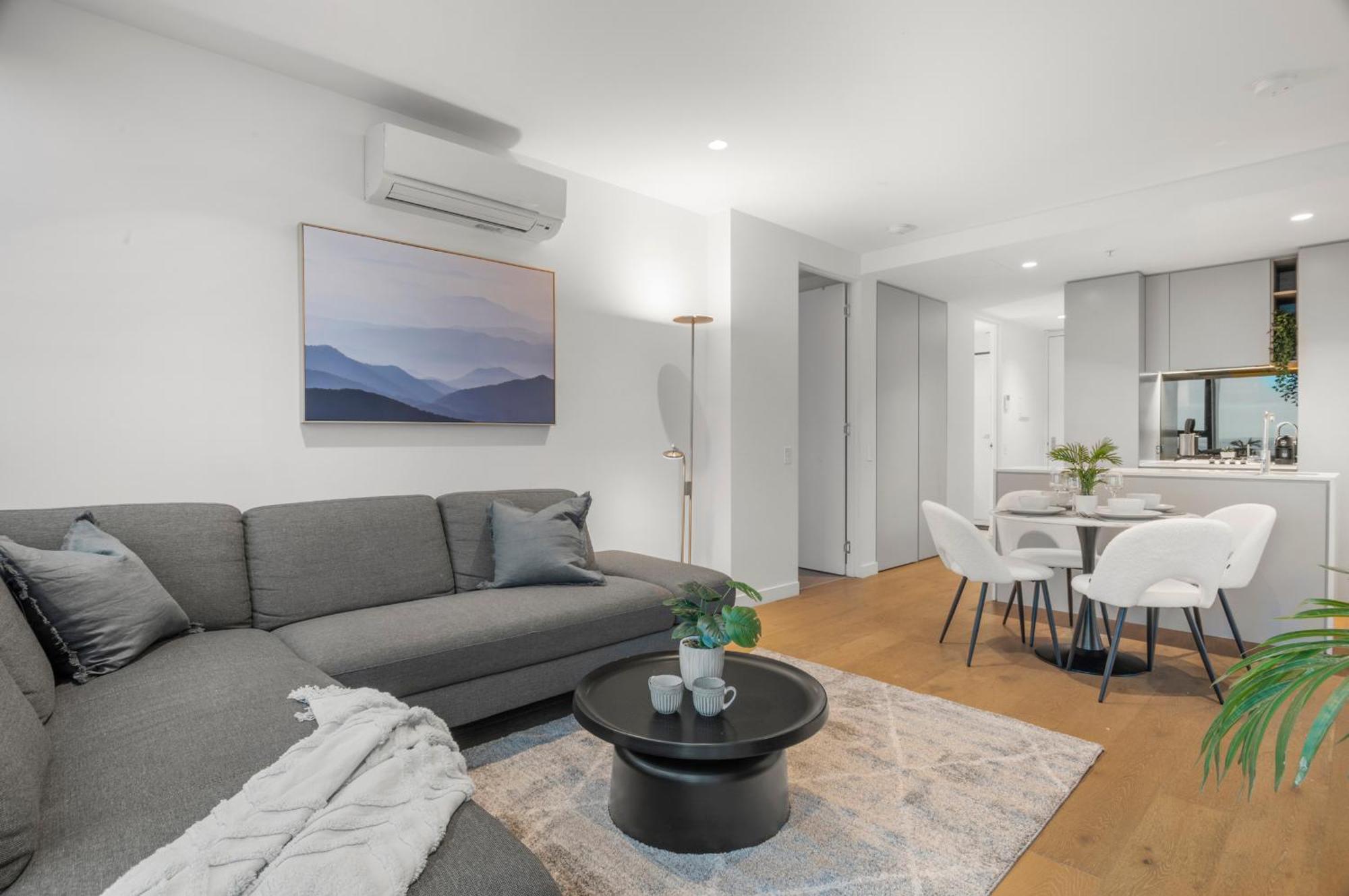 Gorgeous Views 70th Floor 3br With Pool And Gym * Melbourne