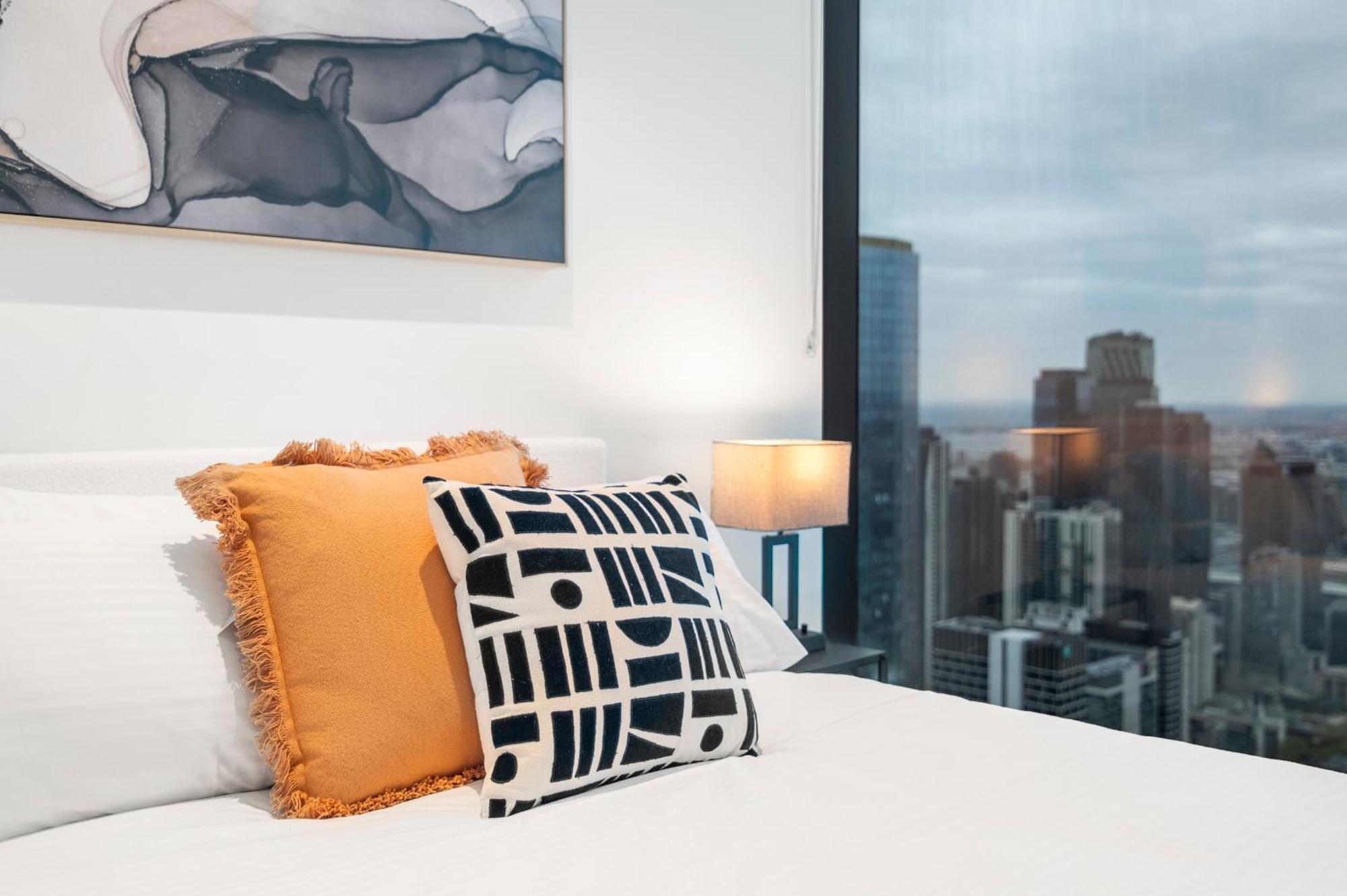 Apartment Gorgeous Views 70th Floor 3br With Pool And Gym *