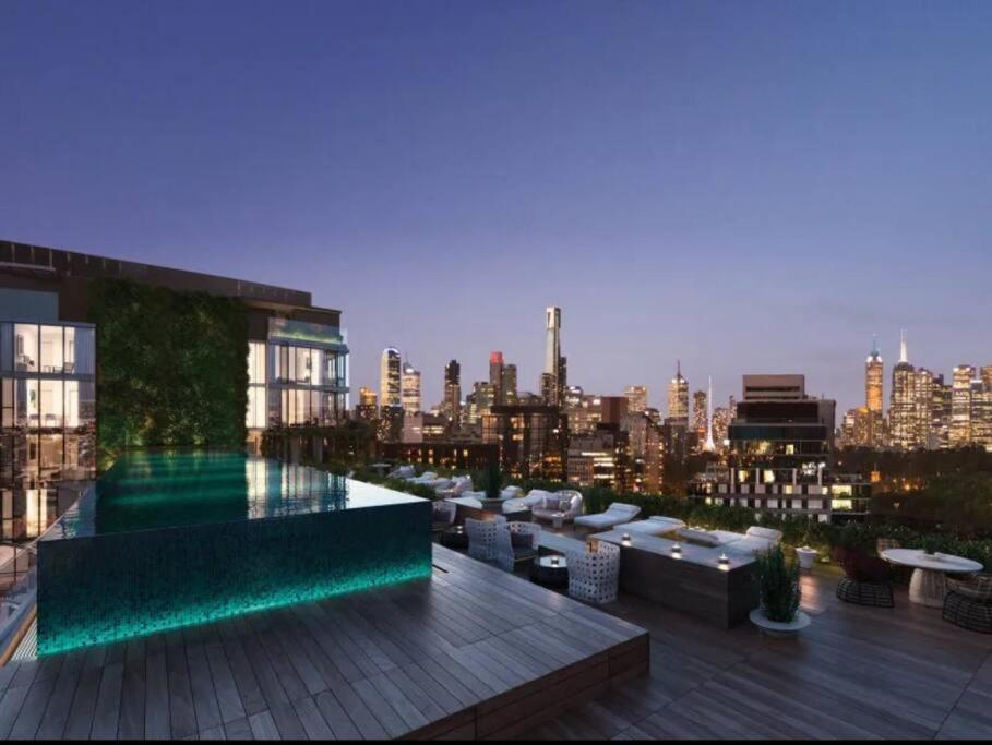Royal Executive Living Grand Bayview Corporate Residency *