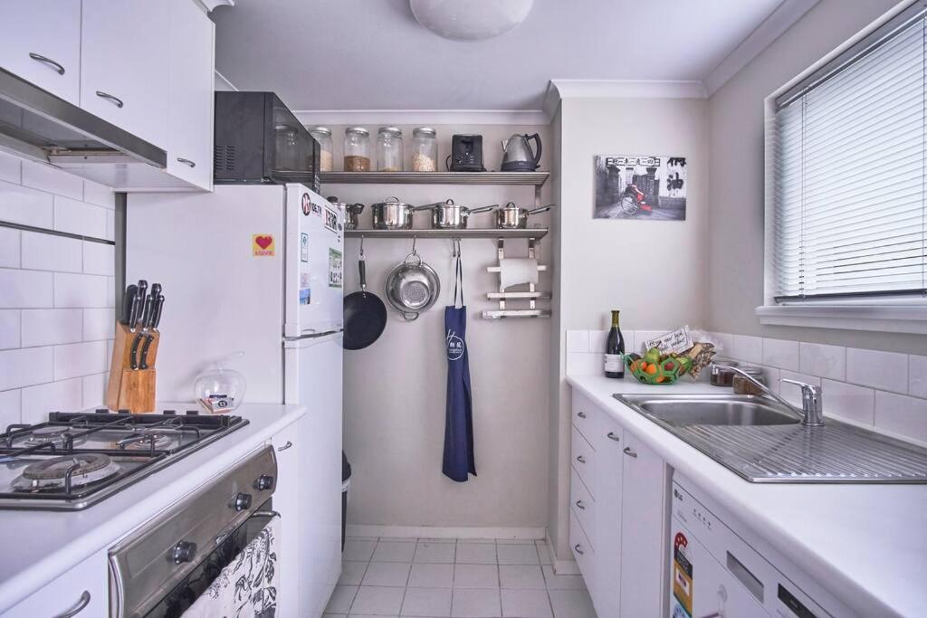 1br Eco With Tennis Court And Carpark