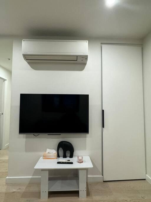 Apartment In1103- 1 Bedroom Modern In Vibrant Southbank *