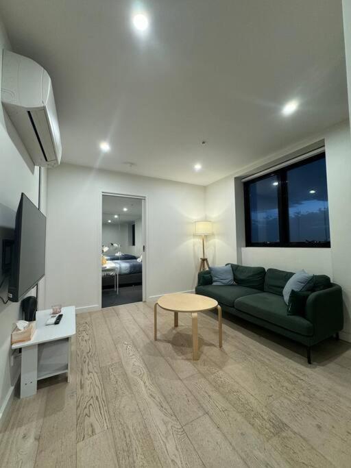 In1103- 1 Bedroom Modern In Vibrant Southbank