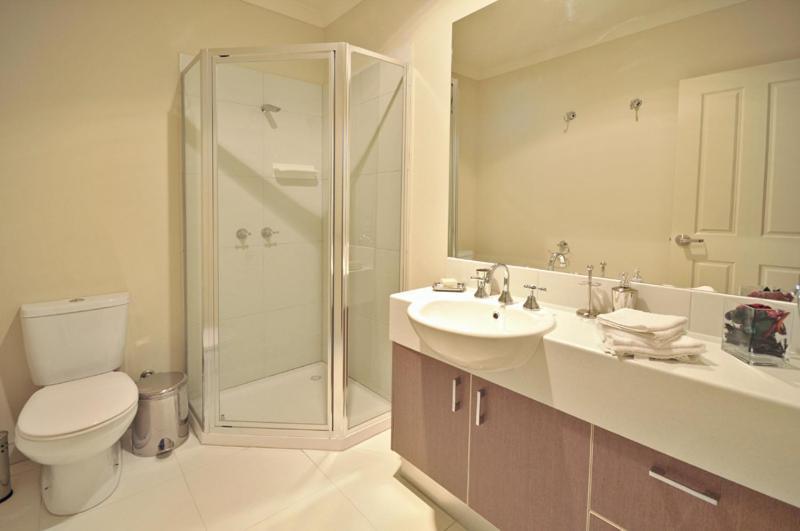 4c- Executive In Premium Shared *
