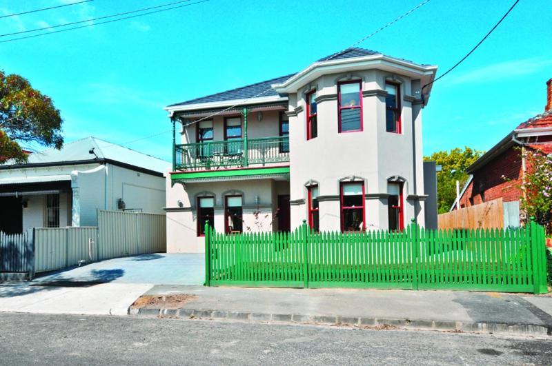 Guest house 4c- Executive In Premium Shared *