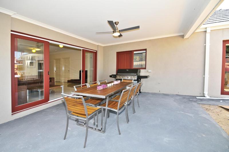Guest house 4c- Executive In Premium Shared Melbourne