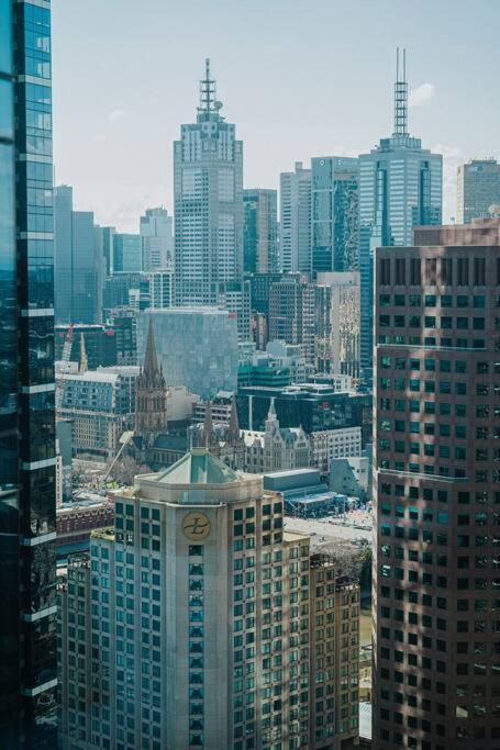 Australia108 High Level 2 Bedrooms With Parking *