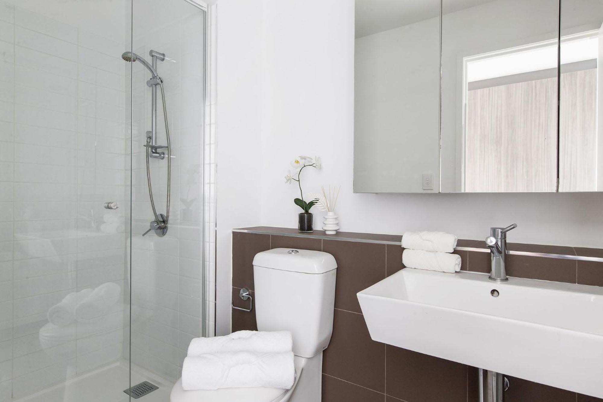 A Cozy 2br With Harbour Views Free Parking Melbourne