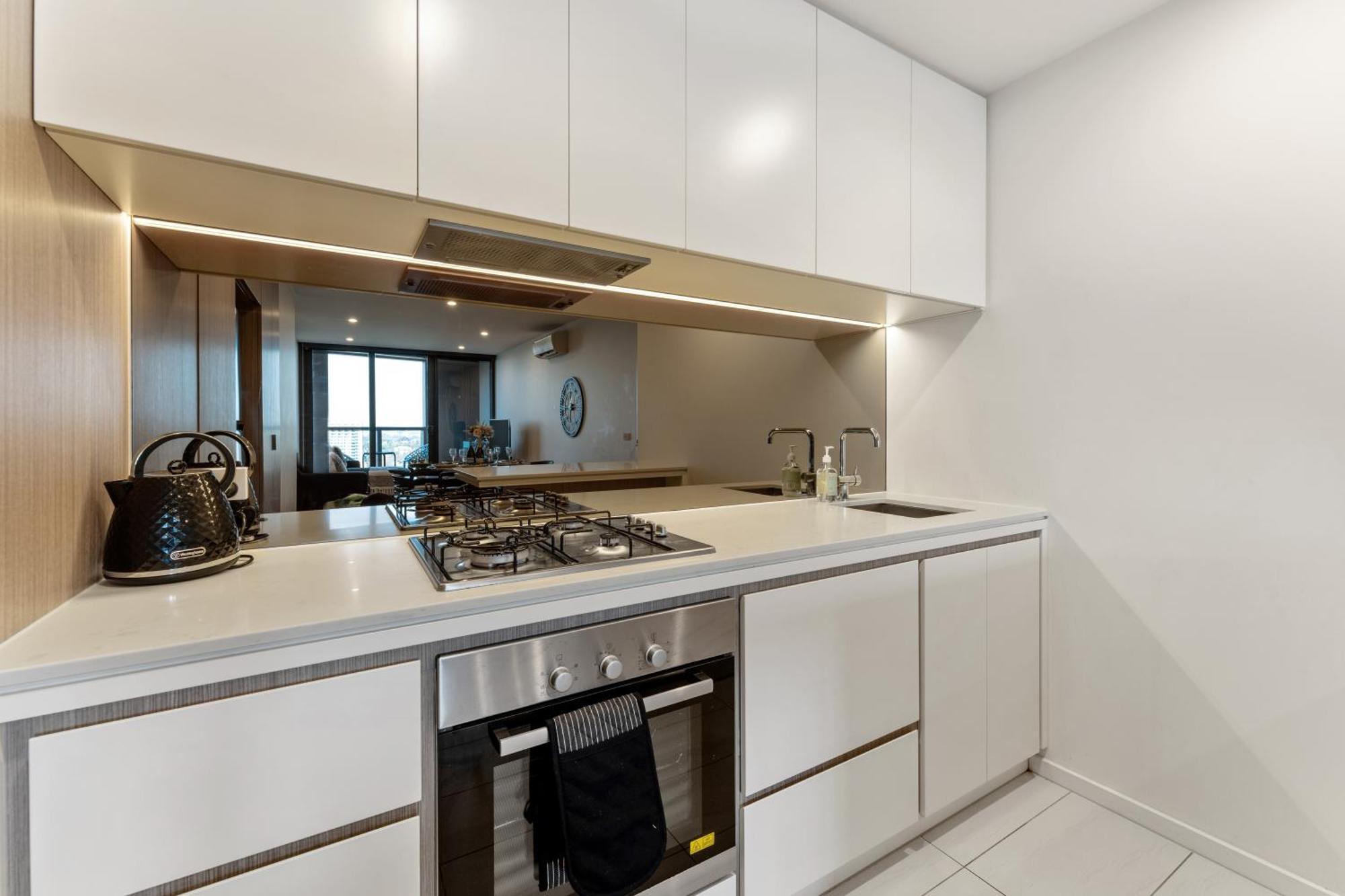 Mega Style Kings Domain Melbourne