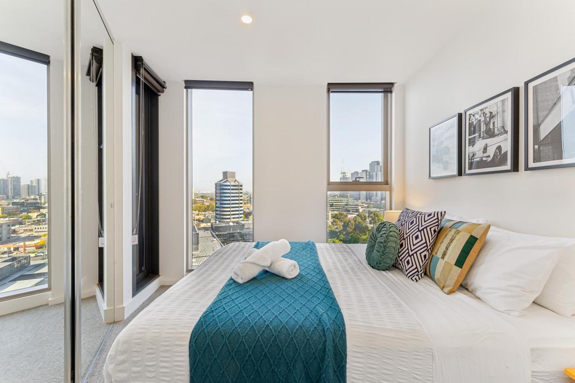 Mega Style Kings Domain Apartment Melbourne