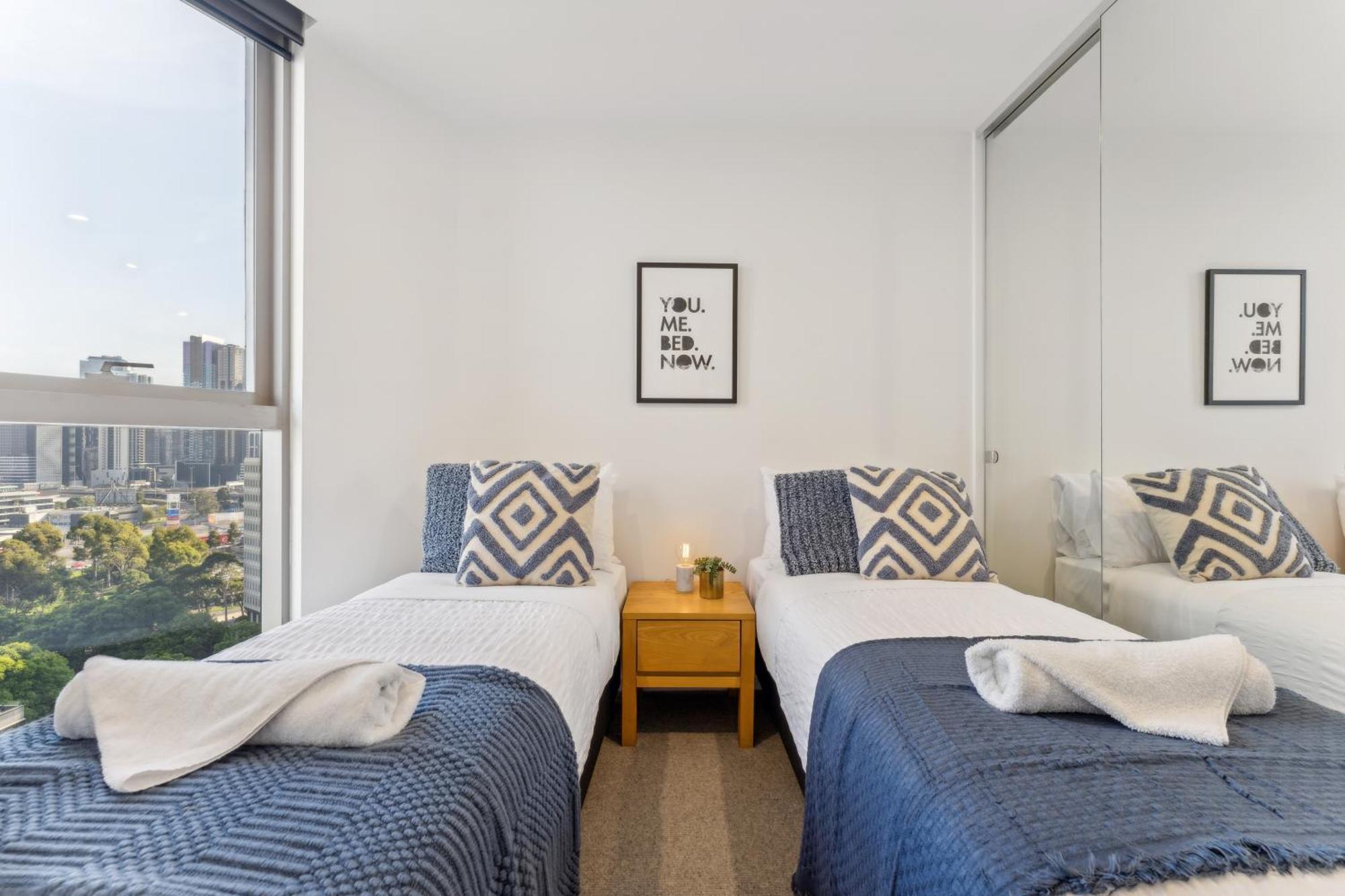 Mega Style Kings Domain Apartment Melbourne