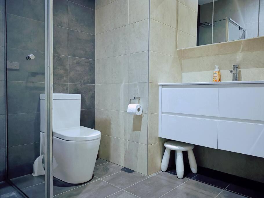 Airport Area 3bedroom House Strathmore Heights Melbourne