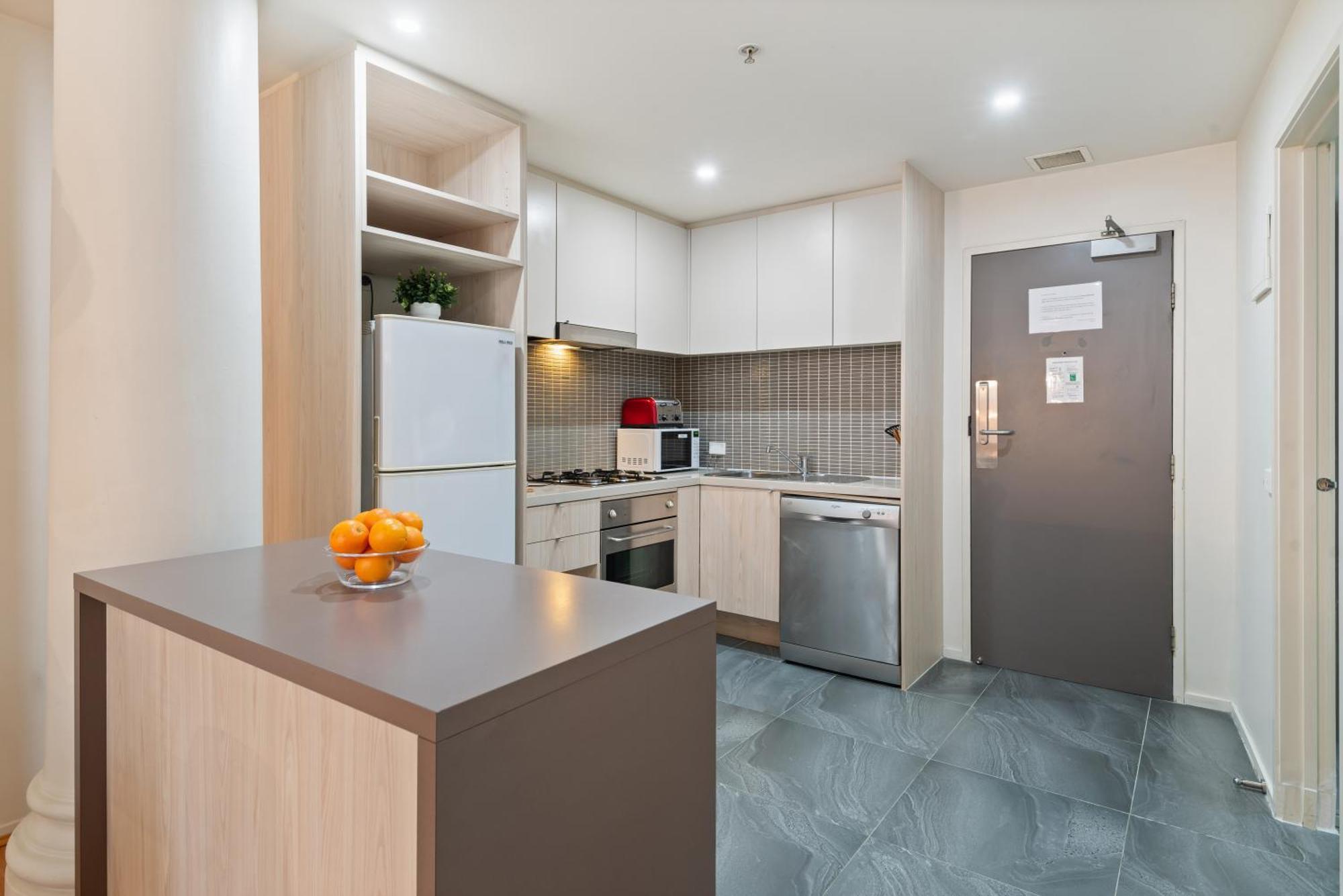 Apartment Complete Host Degraves St Melbourne