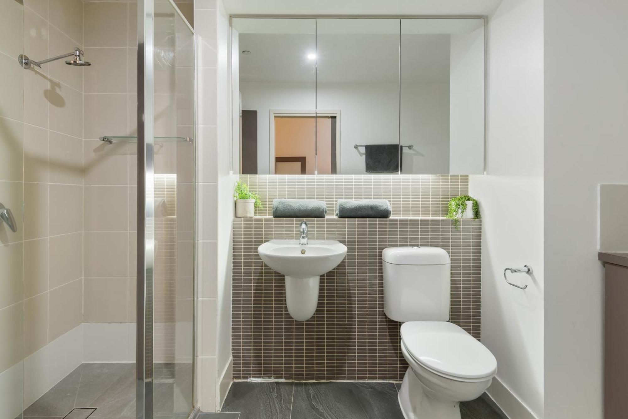 Complete Host Degraves St Apartment