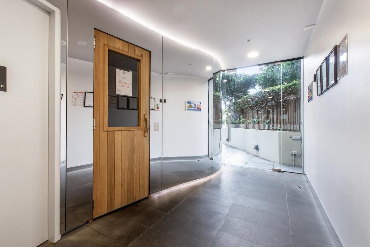 Modern Living In Perfect South Yarra Location