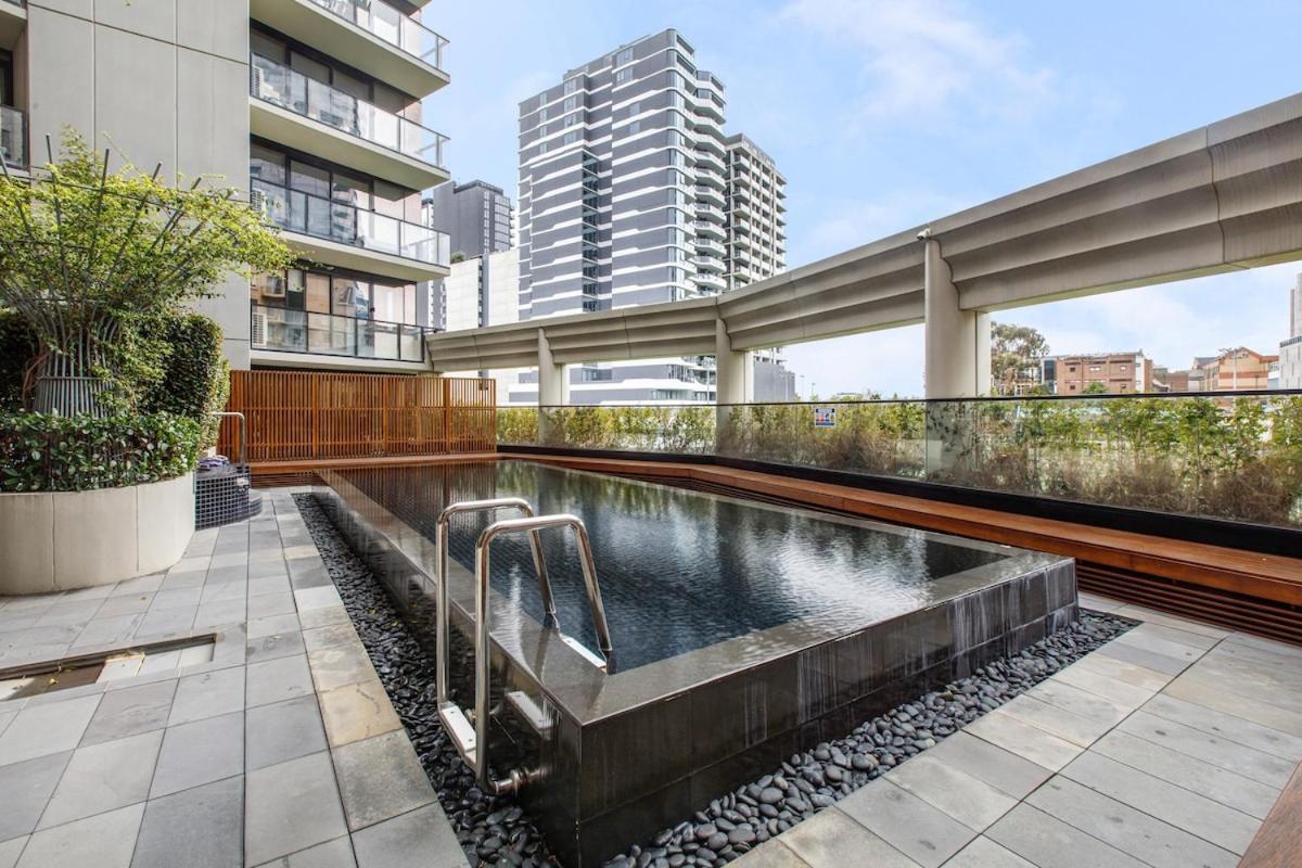 Modern Living In Perfect South Yarra Location * Melbourne