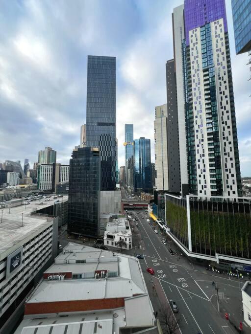 Superb City View 2b1b Next To Crown Apartment