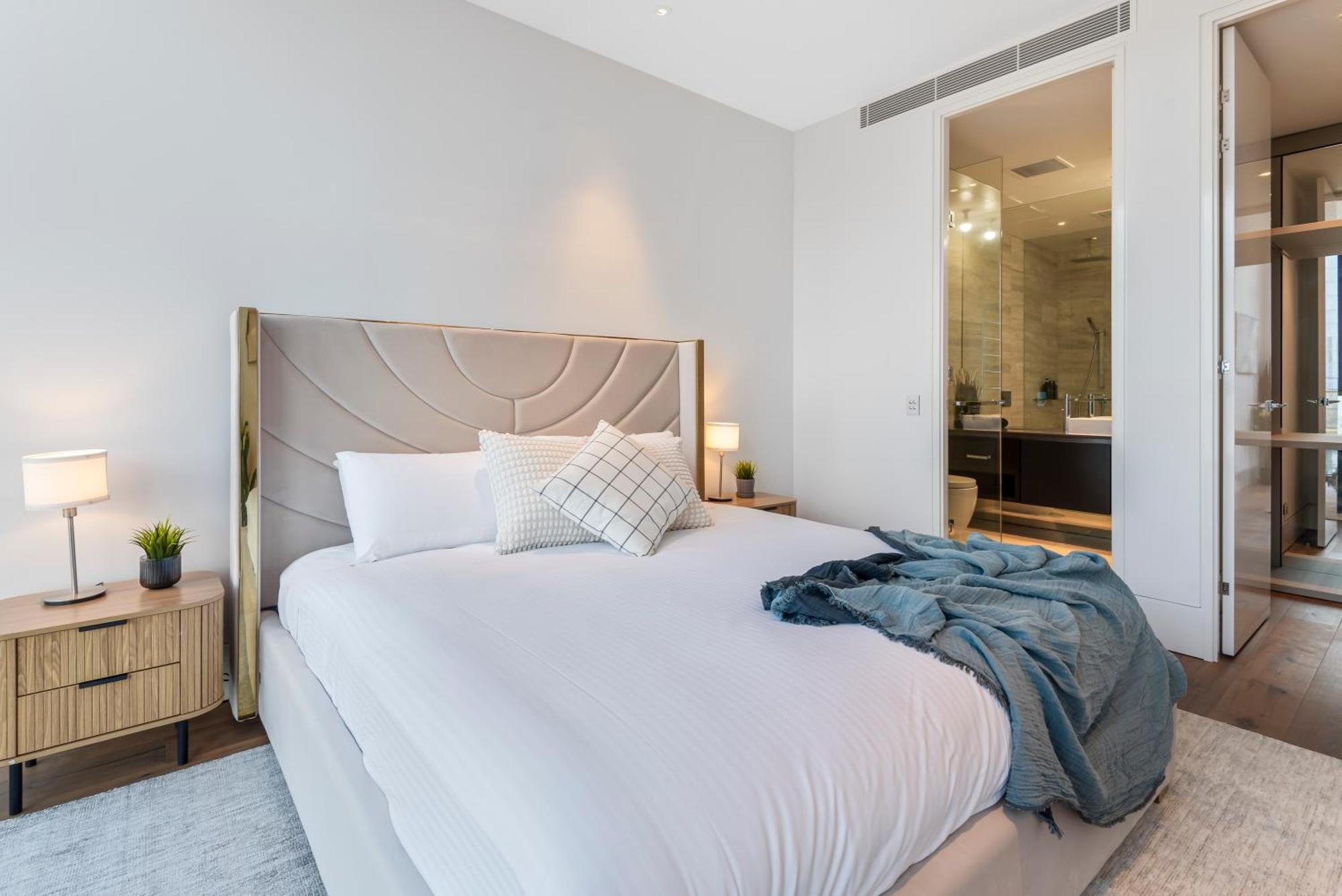 Complete Host Abode318
