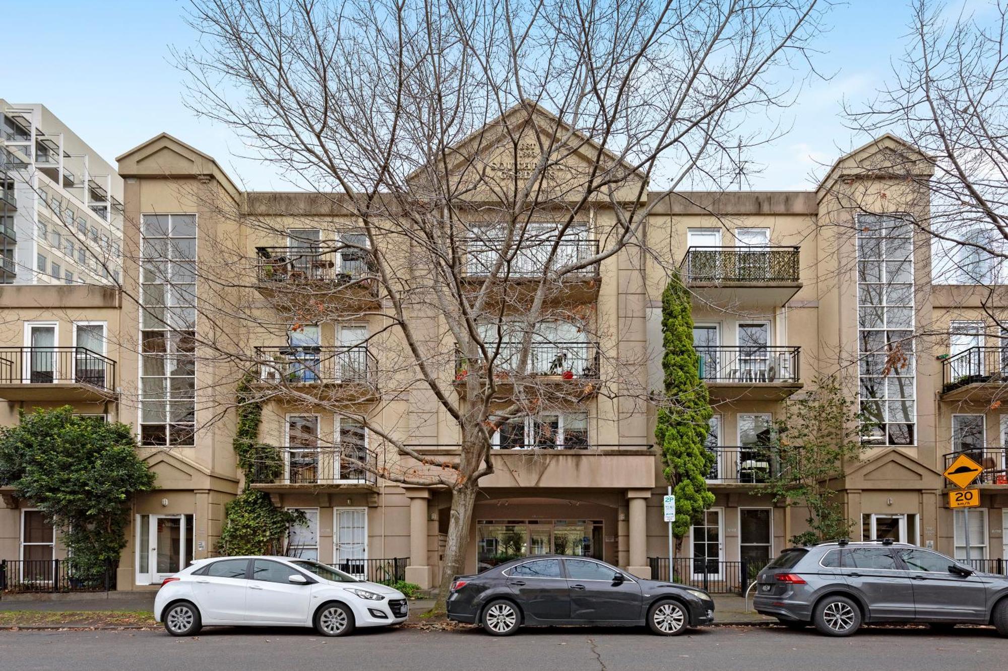 Complete Host Dodds St Apartment Melbourne