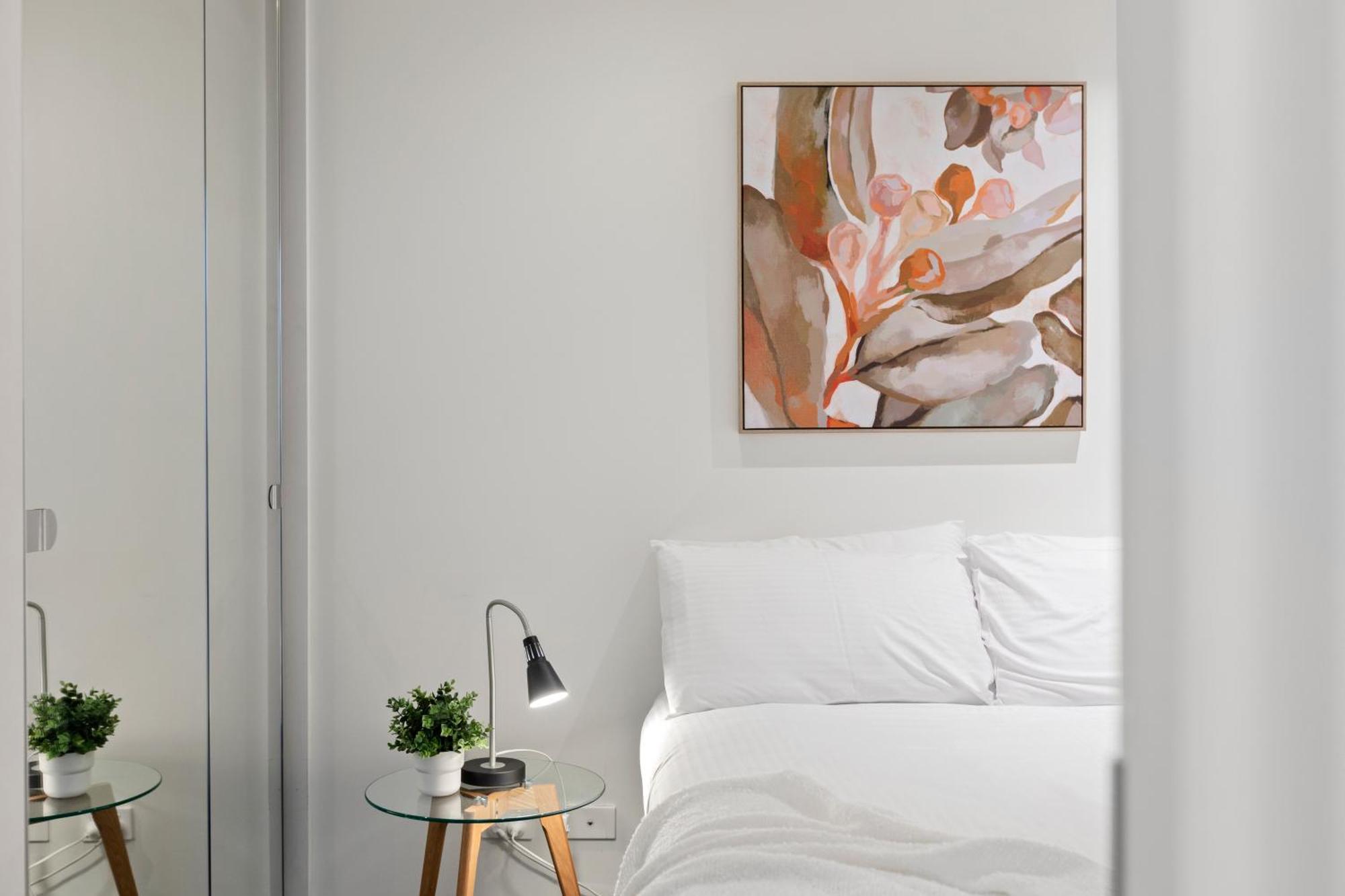 Apartment Complete Host Essence *