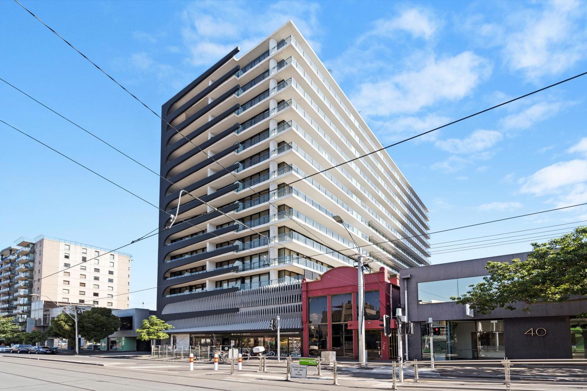 Complete Host Essence Apartment