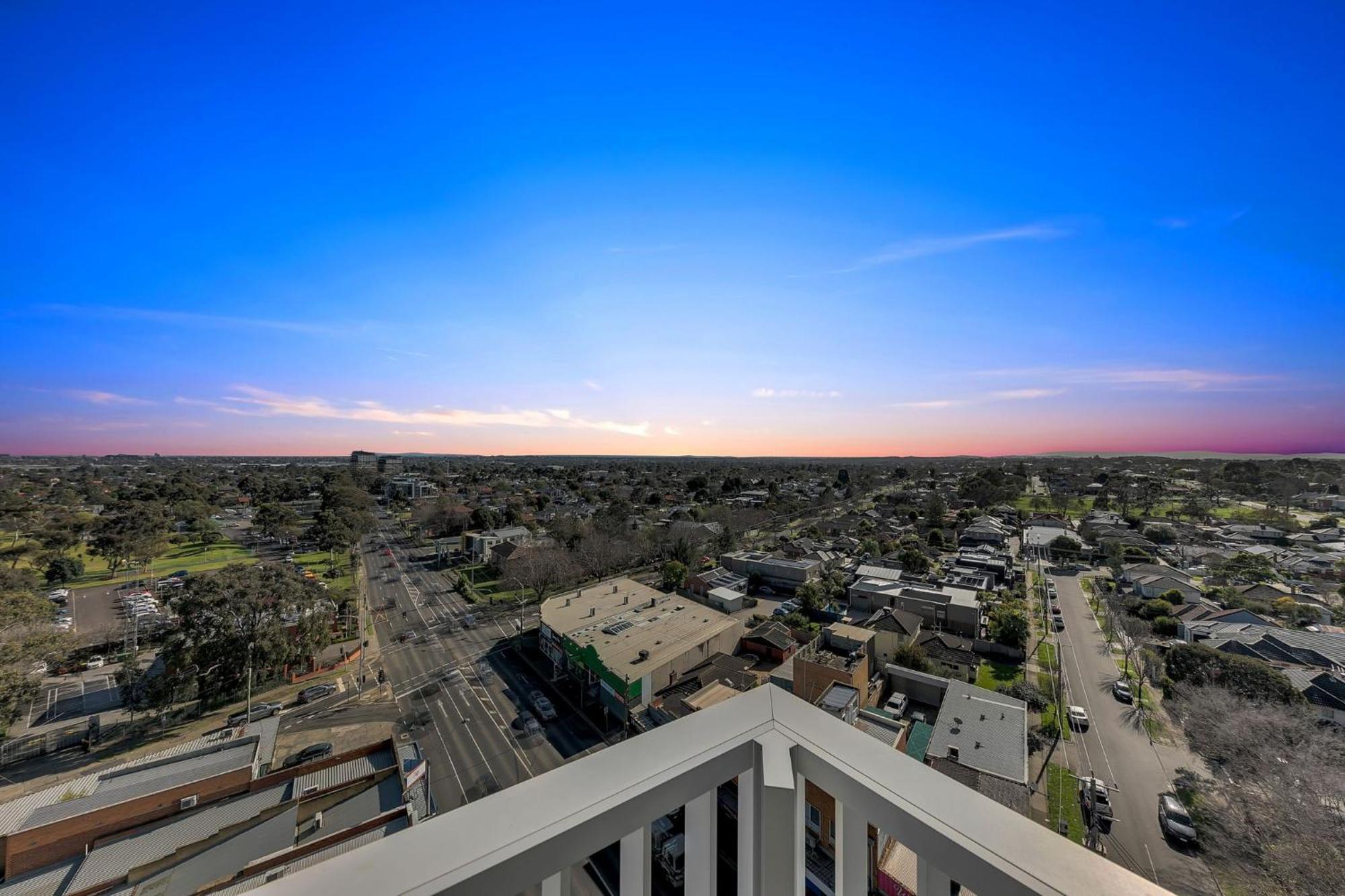 Ivanhoe 2bed 2bath With Balcony View Melbourne