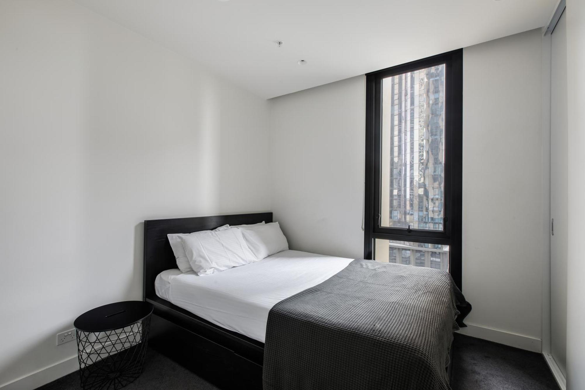 Modern Nomads Urban Gem On Empire 2br Walk To With Parking *