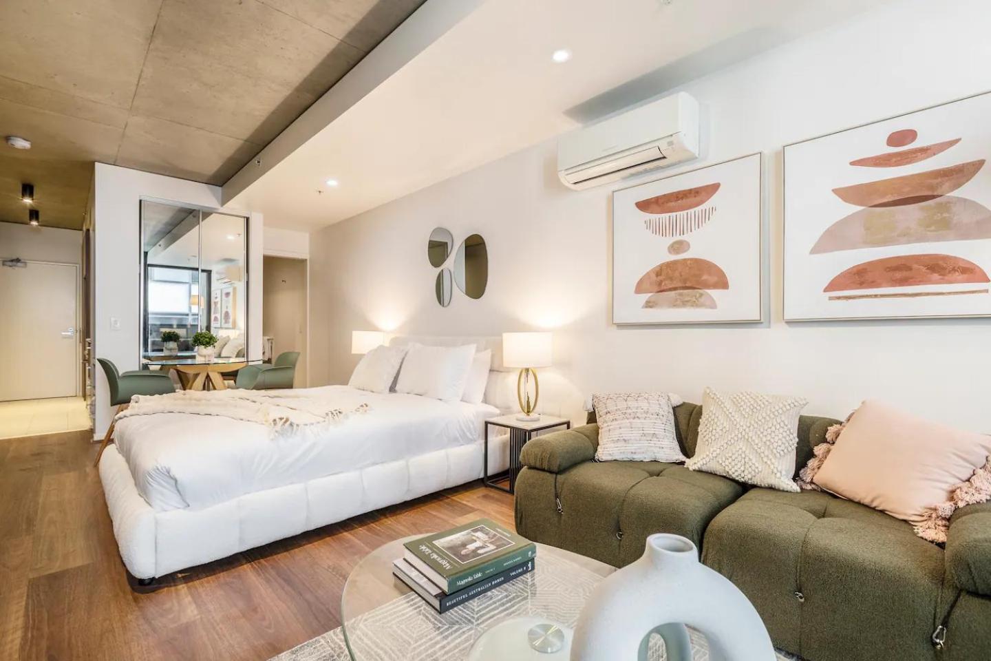 Charm Small Retreat In Apartment *