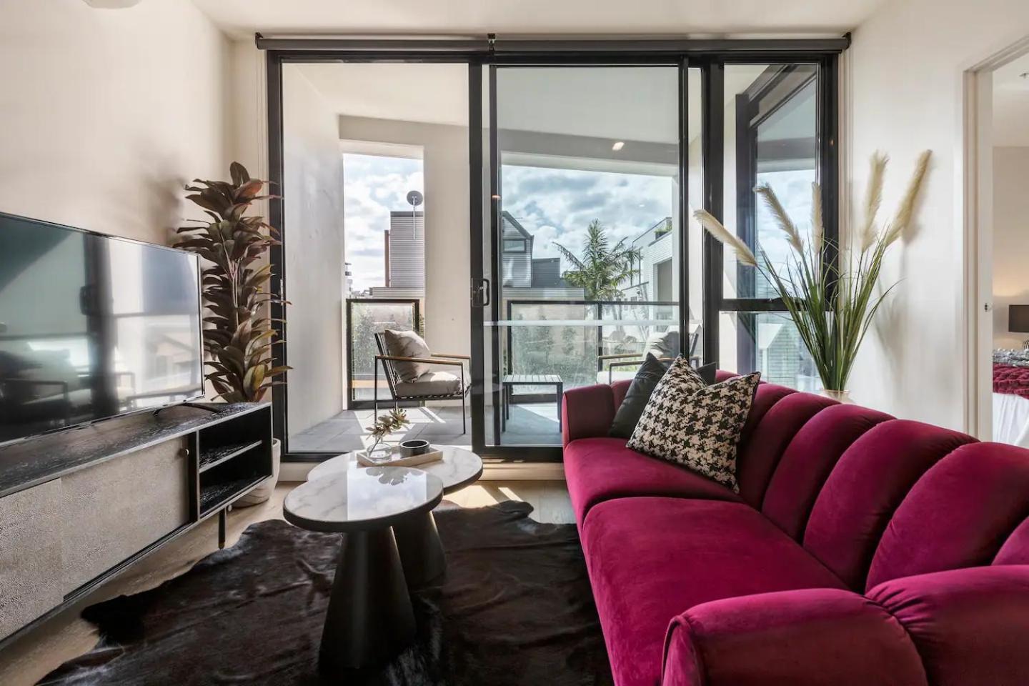 Industrial Glam In Melbourne's Coolest Suburb Apartment *