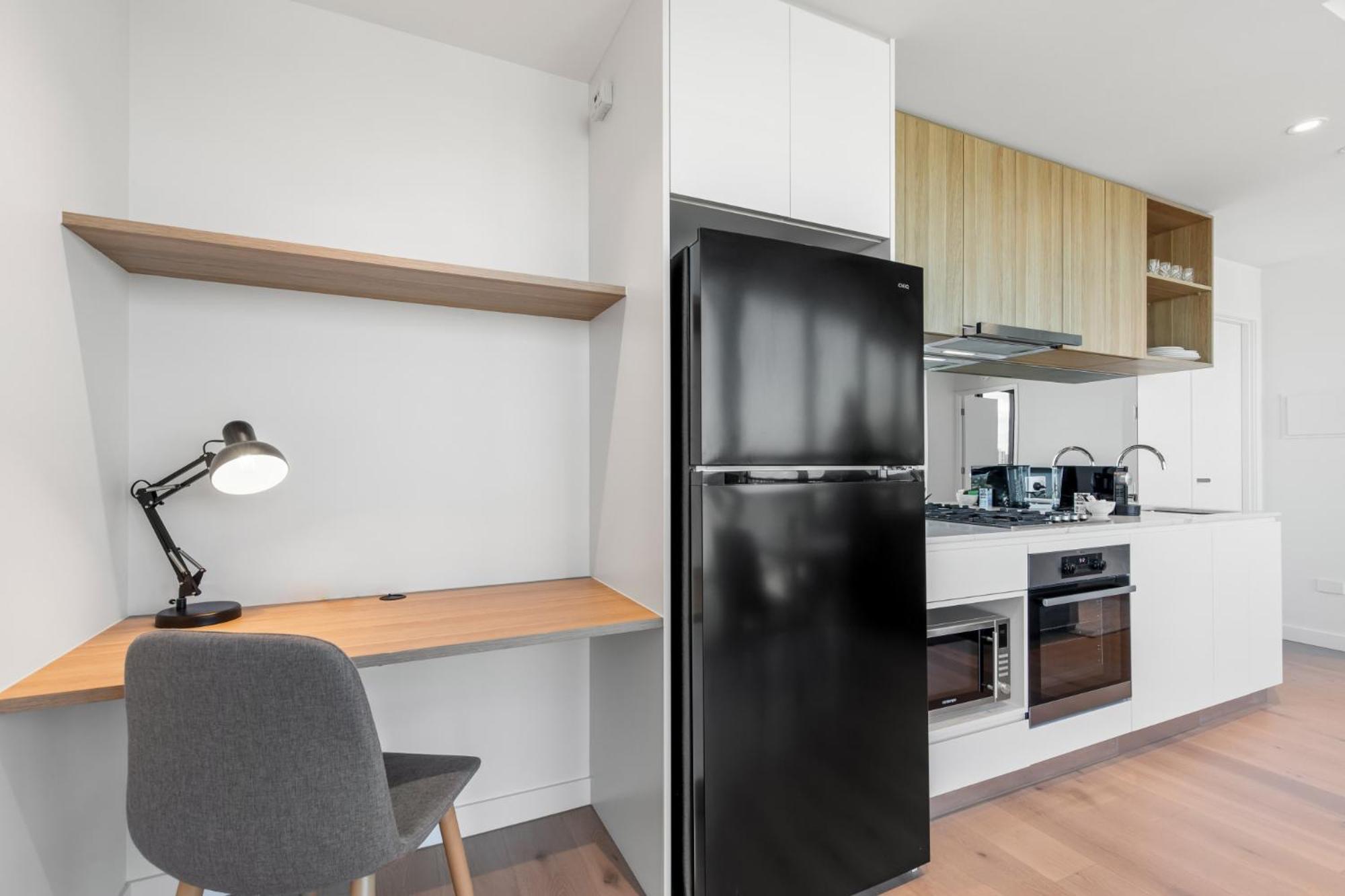 Stylish 1-bed With Pool Gym & Stunning Views Apartment Melbourne