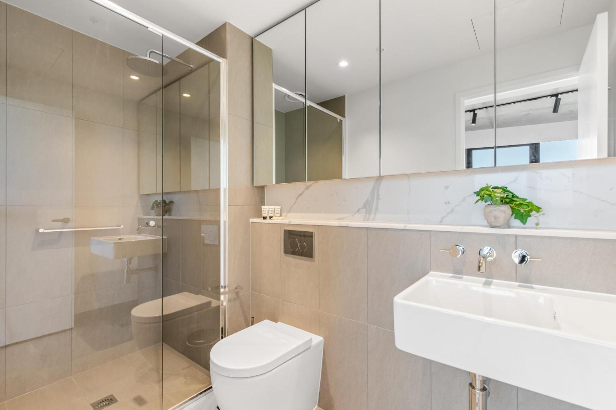 Apartment Stylish 1-bed With Pool Gym & Stunning Views