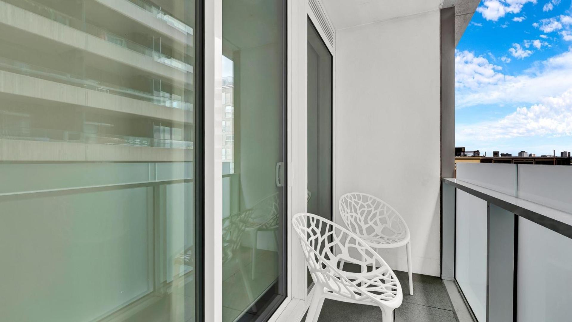 Claremont 610 Apartment