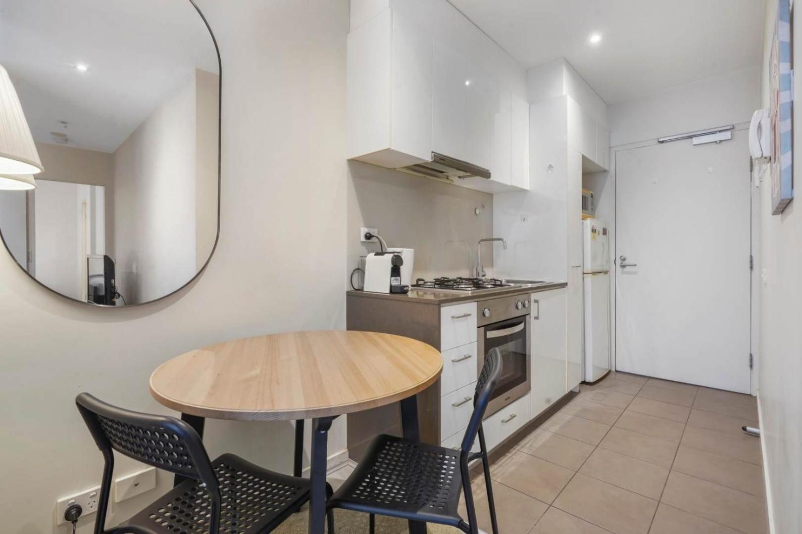 Cozy Central Travellers Escape Apartment