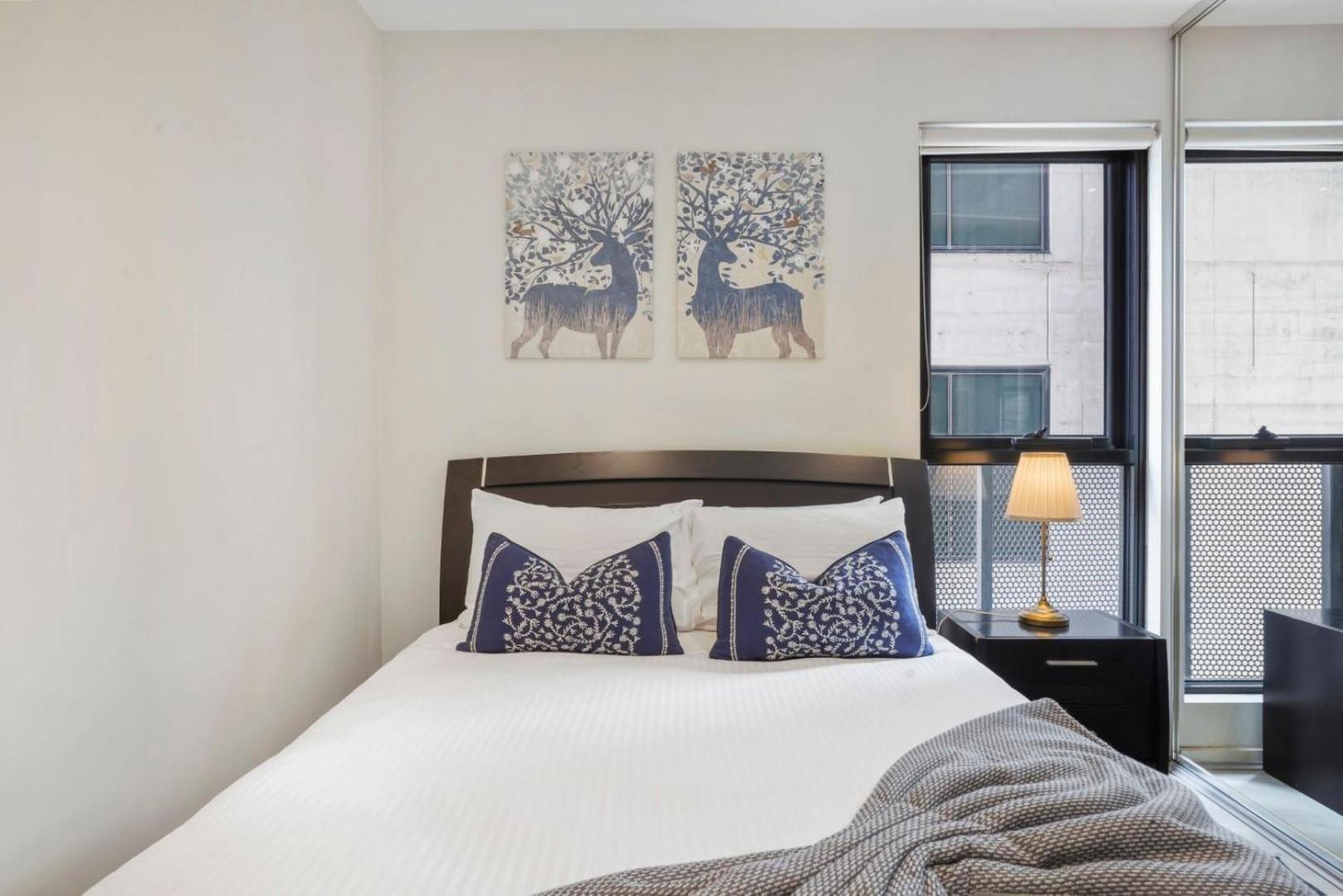 Cozy Central Travellers Escape Melbourne