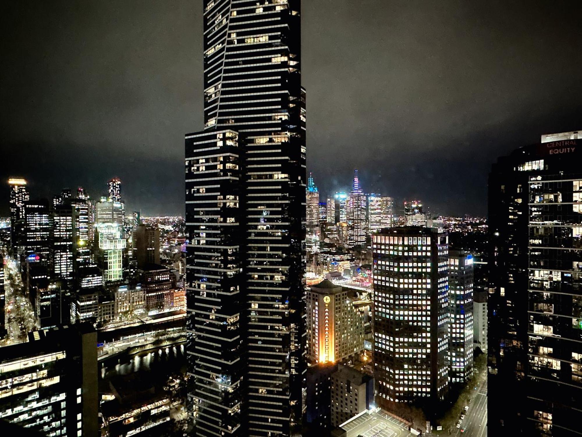 Aus108 - 1b1b With Breathtaking Views Apartment Melbourne