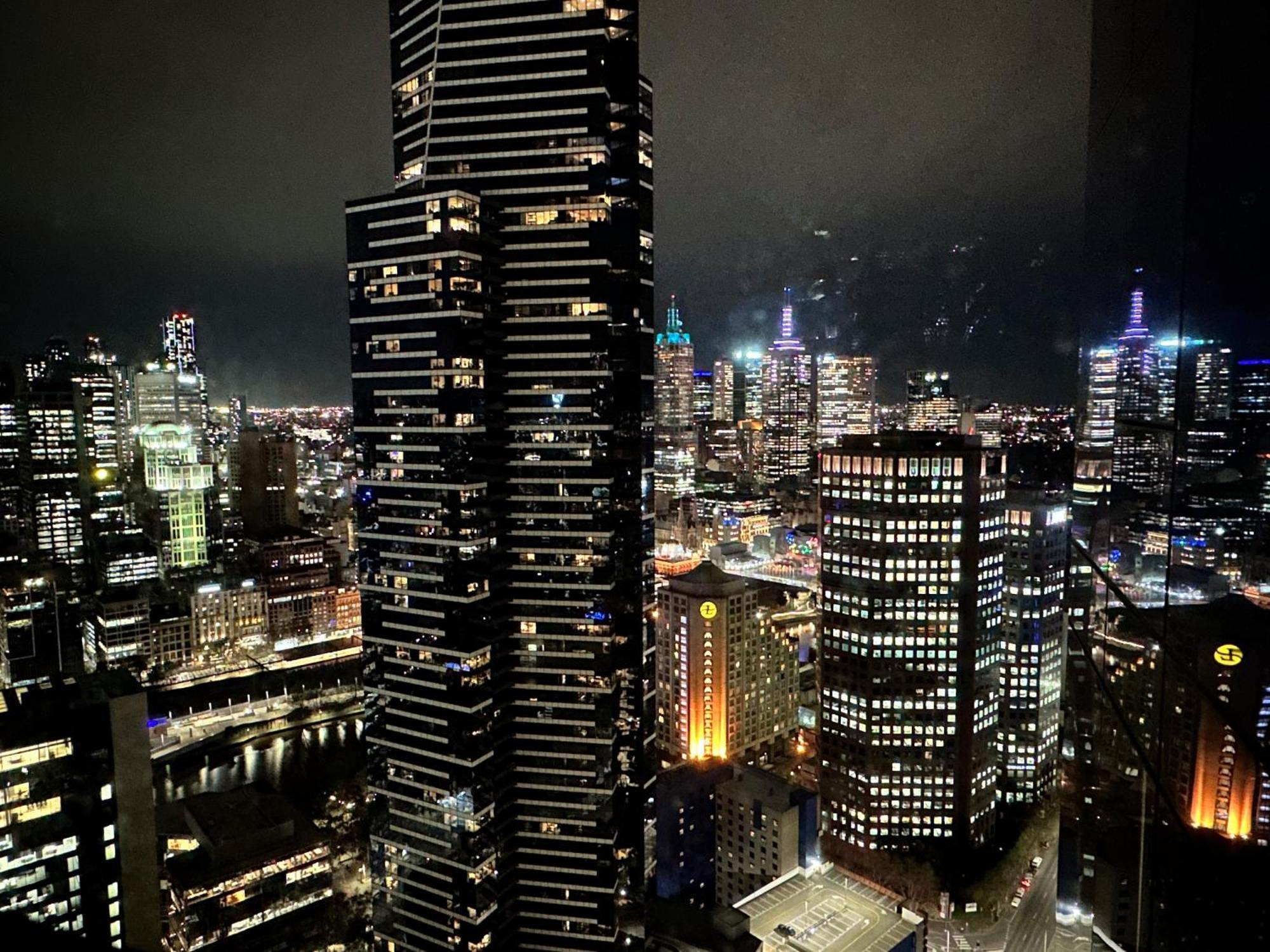 Aus108 - 1b1b With Breathtaking Views * Melbourne