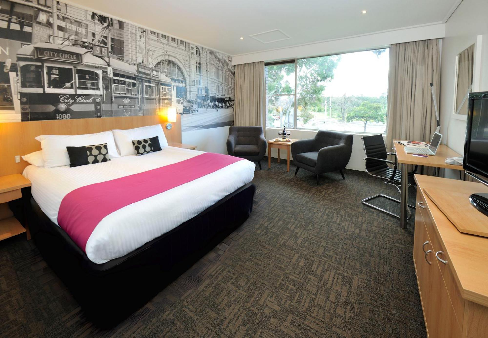 Mercure North Hotel 4*
