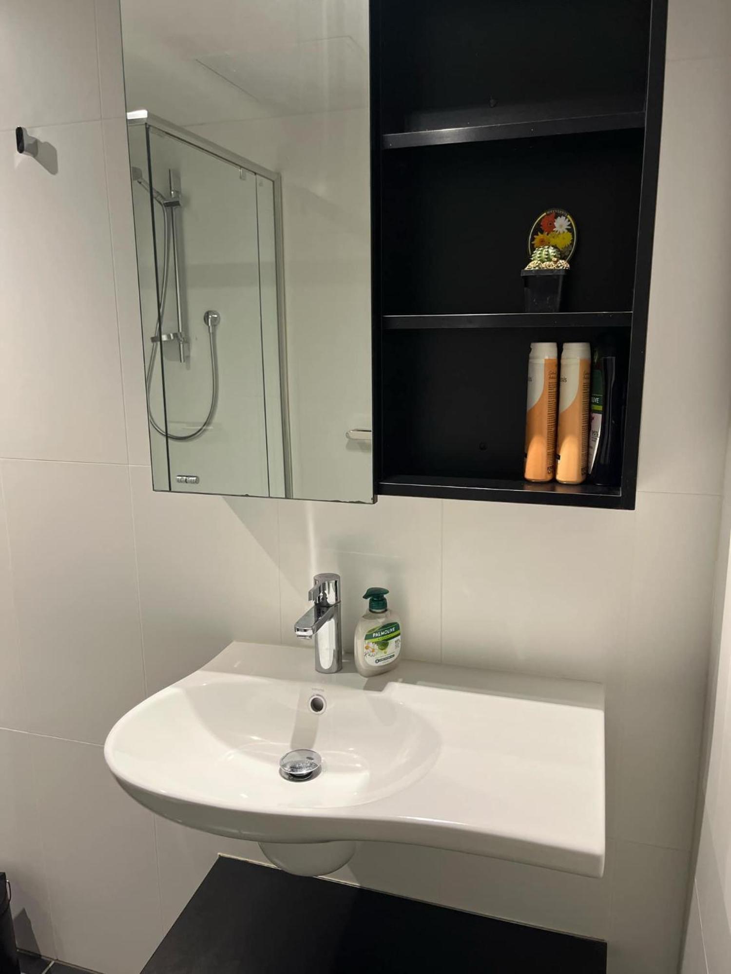Apartment Spacious In The Heart Of *