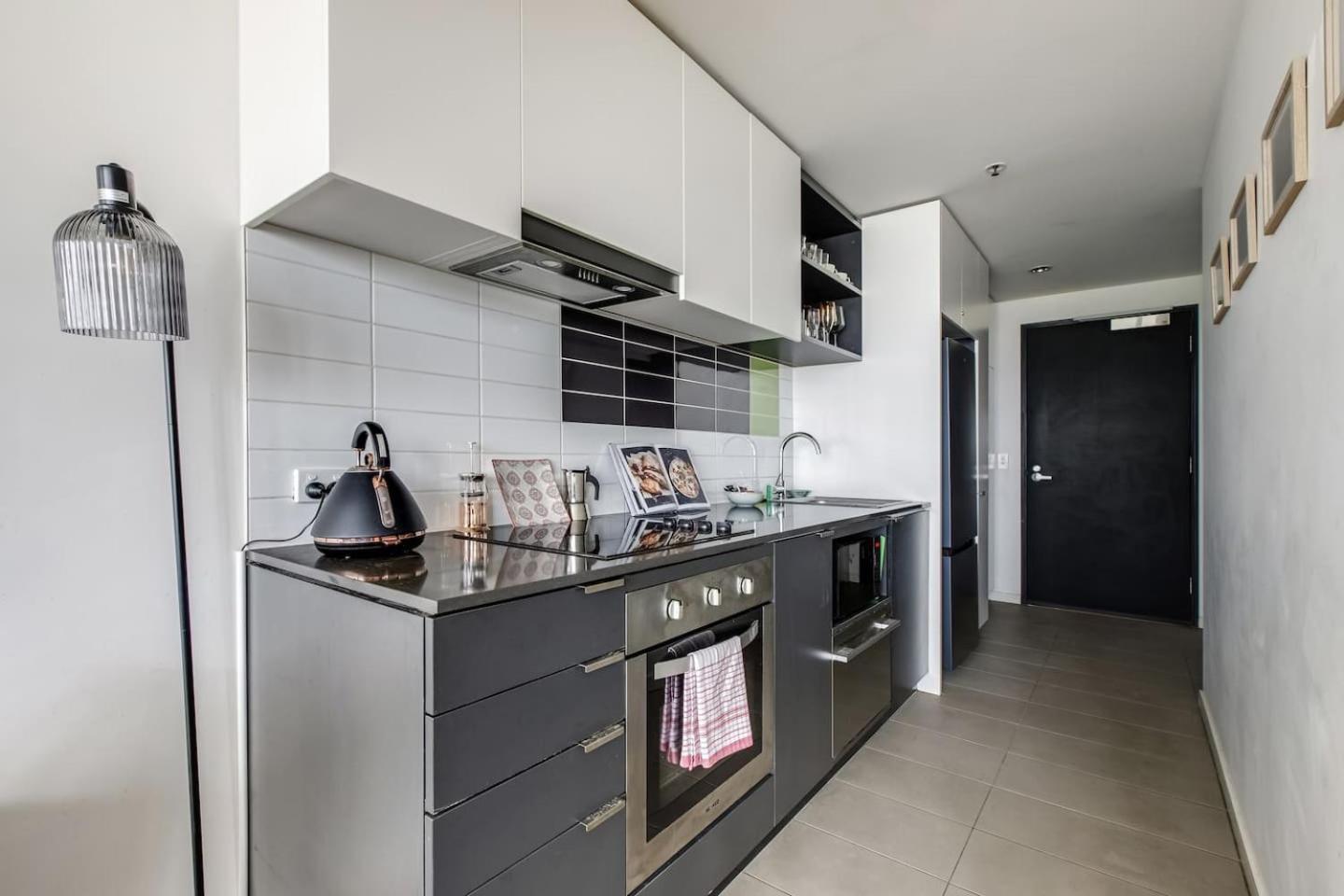 Apartment Bourke St Beckons - A Cosy Inner-city Locale *