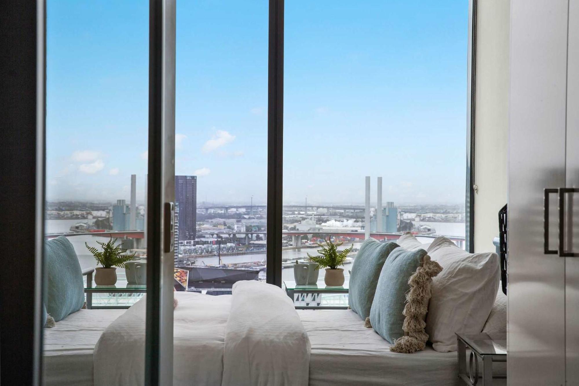 Southern Cross Gem, Modern With Harbour Views Apartment Melbourne