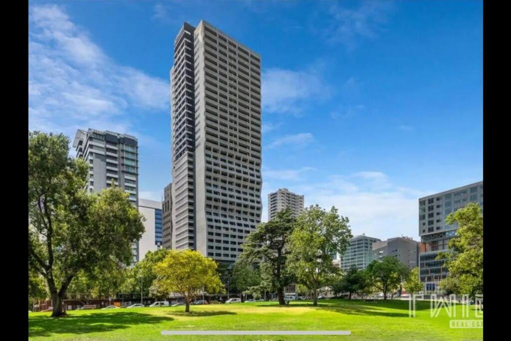 Park Of Apartment *