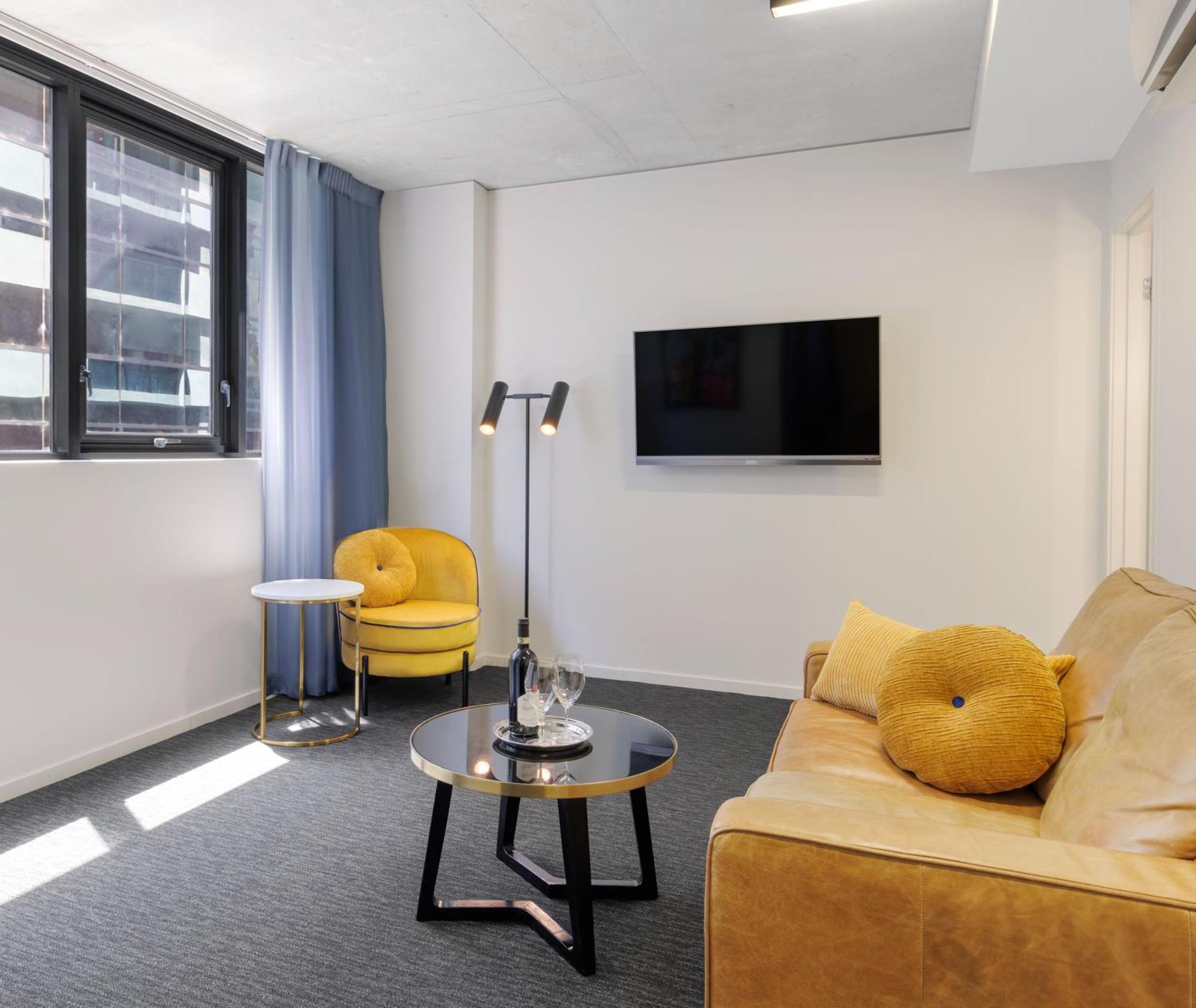 Oaks St Kilda Road 4*