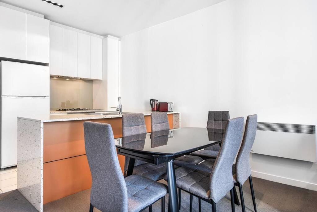 Apartment 2br 2ba Cbd Retreat-best Location - 1 Car Space