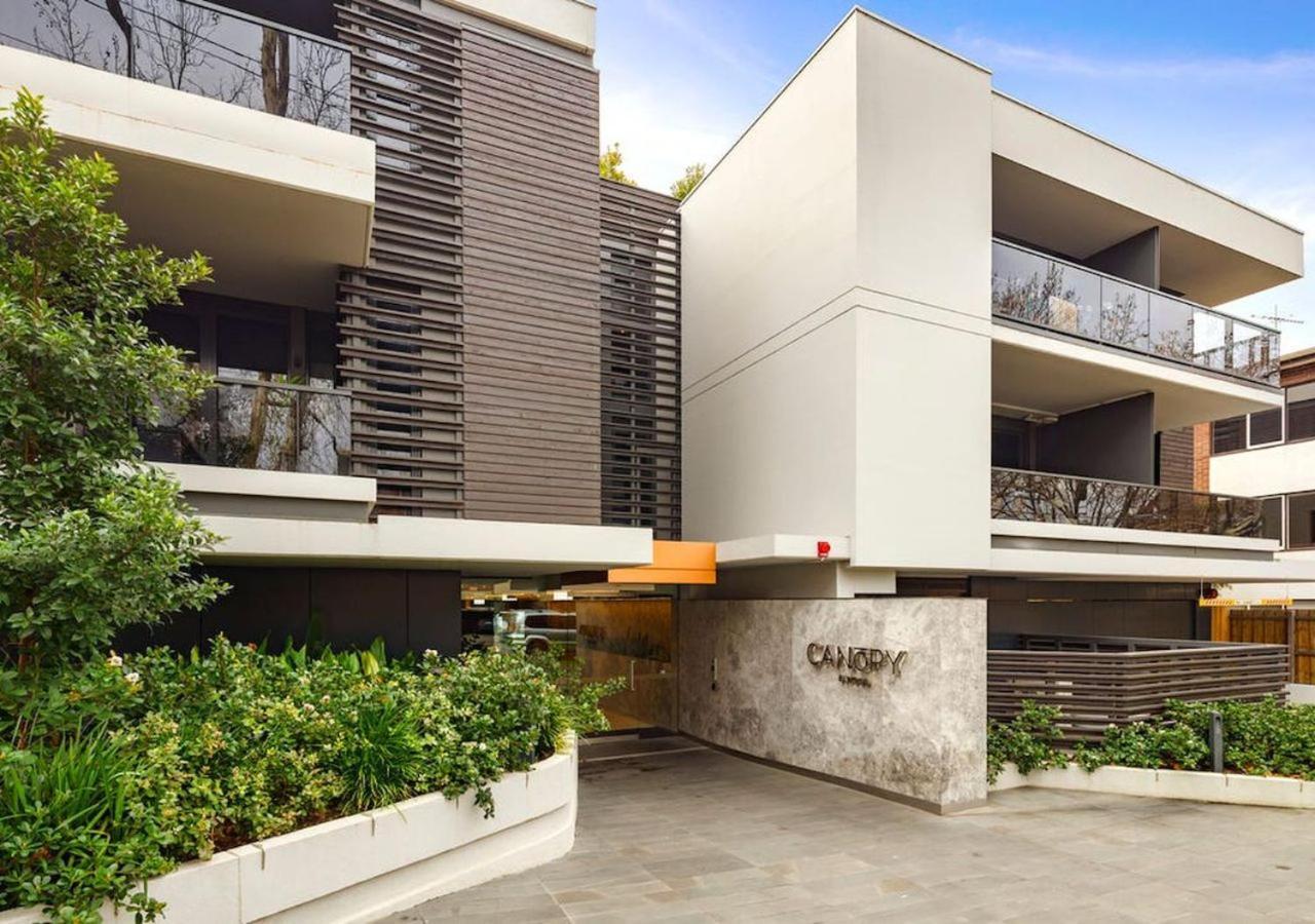 Elwood Stylish In Botanical Location Near