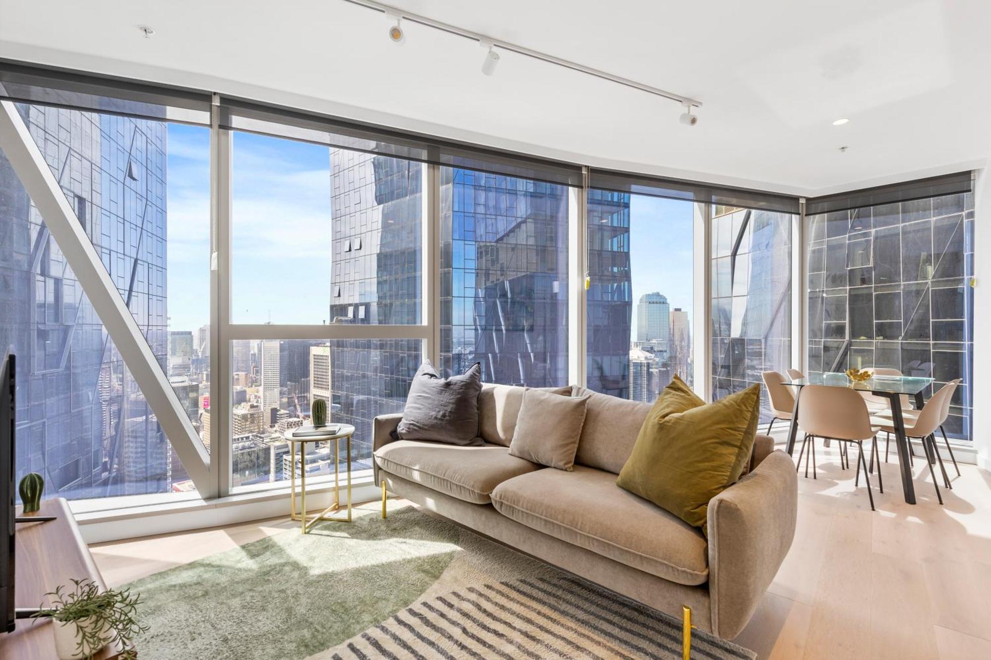 Brand New Cbd Area Lvl 59 W Views! Apartment *